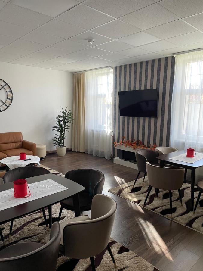 Villa Garden Apartments Πόπραντ Εξωτερικό φωτογραφία